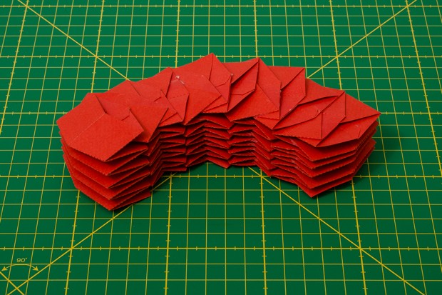 origami. tubos cremallera plegados